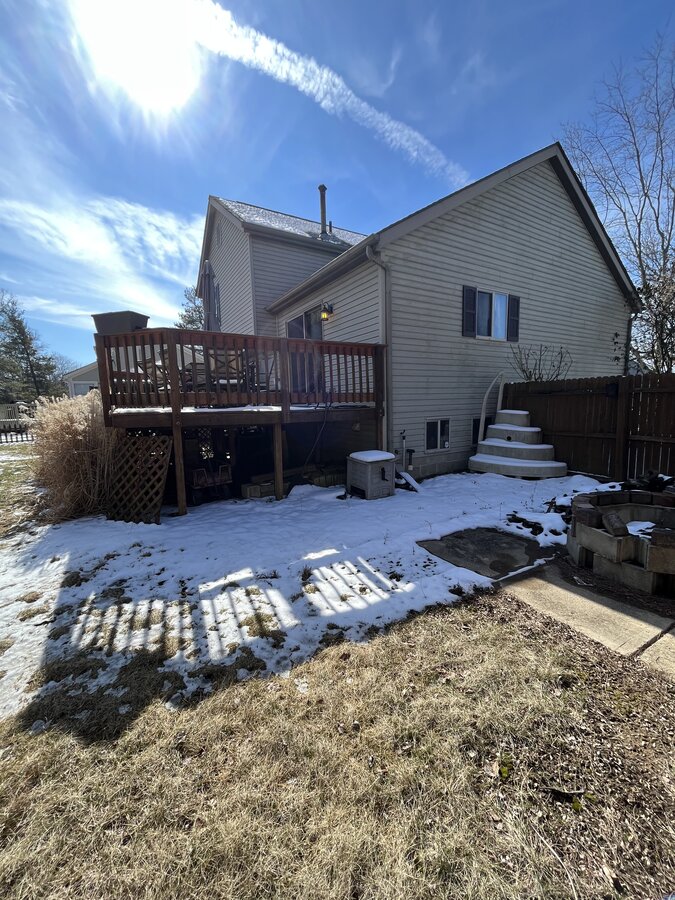 Canal Winchester OH before — room with furnishings, seller downsizing