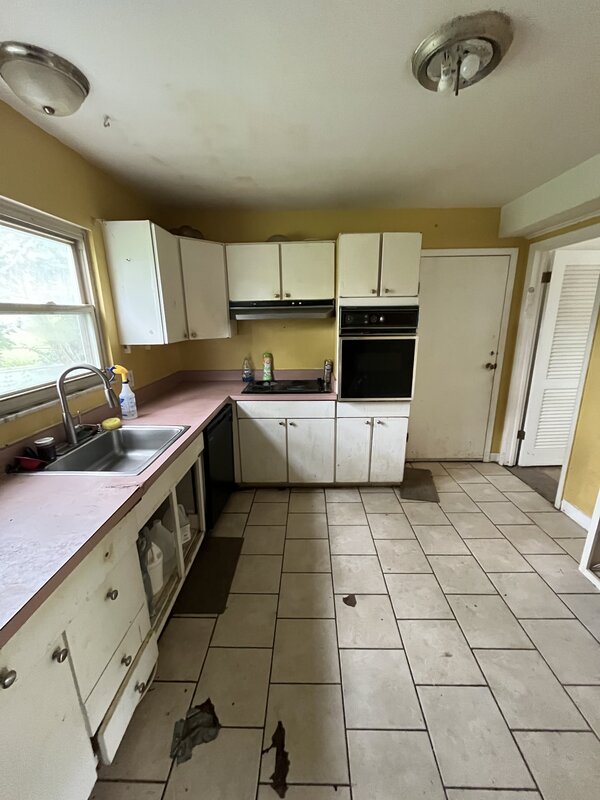 Columbus home before — interior condition