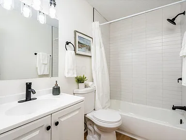 Hilliard OH after renovation — updated interior
