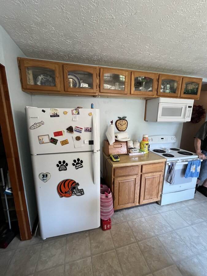 Hilliard OH interior before — dated condition